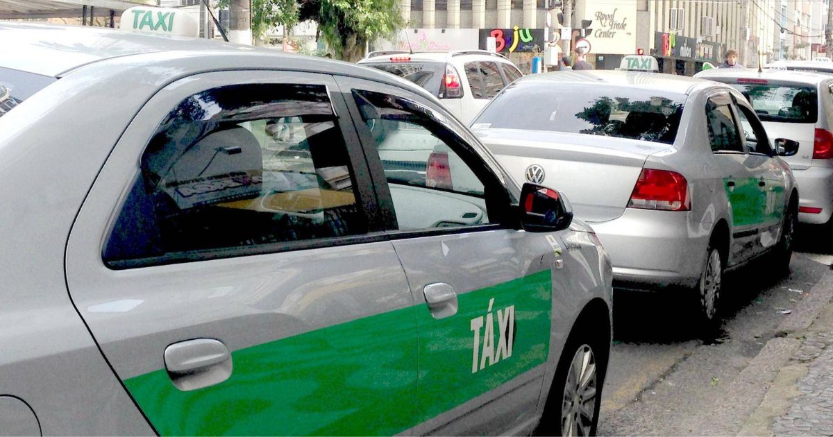 Taxistas da baixada santista pedem legislação adequada para a categoria