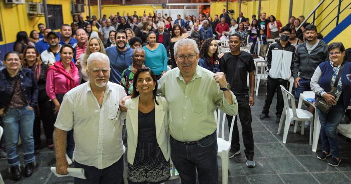 Em São Vicente, Neto se reúne com trabalhadores e a turma boa